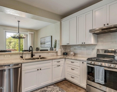 28990 N White Feather Lane - Photo Thumbnail 6