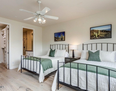 28990 N White Feather Lane - Photo Thumbnail 19