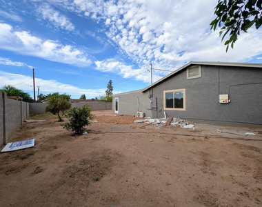 13208 W Tuckey Lane - Photo Thumbnail 51