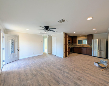 13208 W Tuckey Lane - Photo Thumbnail 12