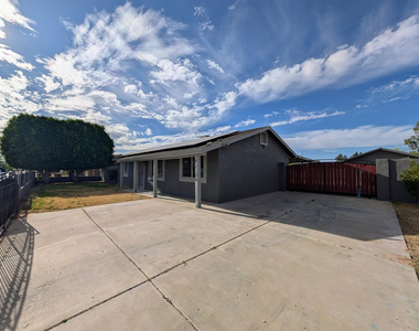 13208 W Tuckey Lane - Photo Thumbnail 3
