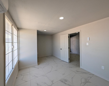 13208 W Tuckey Lane - Photo Thumbnail 70
