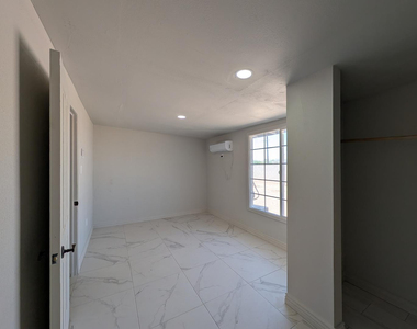13208 W Tuckey Lane - Photo Thumbnail 68
