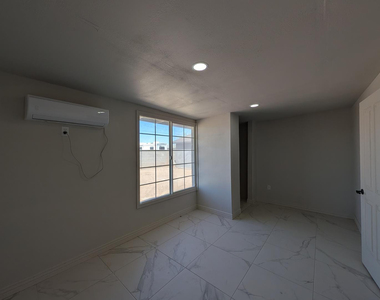 13208 W Tuckey Lane - Photo Thumbnail 67