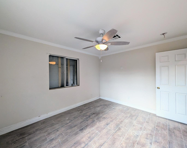 13208 W Tuckey Lane - Photo Thumbnail 29