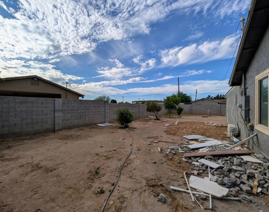 13208 W Tuckey Lane - Photo Thumbnail 52