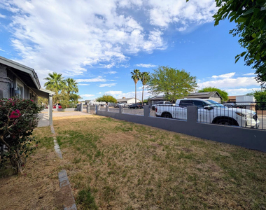 13208 W Tuckey Lane - Photo Thumbnail 7