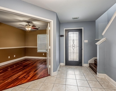 7911 Forest Stone Street - Photo Thumbnail 4