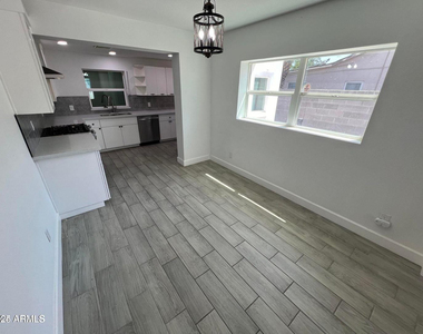 382 W Cocopah Street - Photo Thumbnail 5