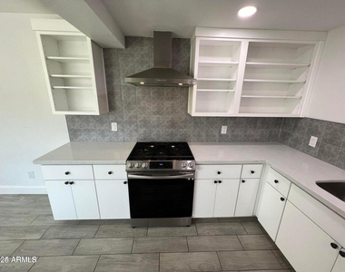 382 W Cocopah Street - Photo Thumbnail 7