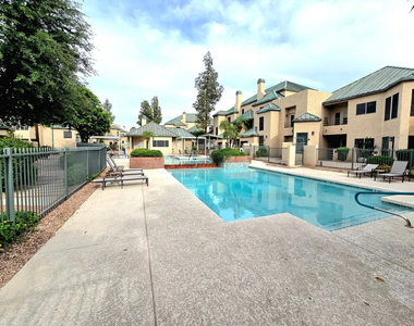 101 N 7th Street - Photo Thumbnail 24