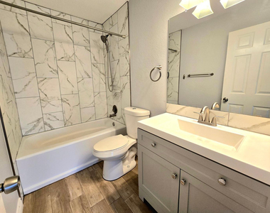 101 N 7th Street - Photo Thumbnail 15