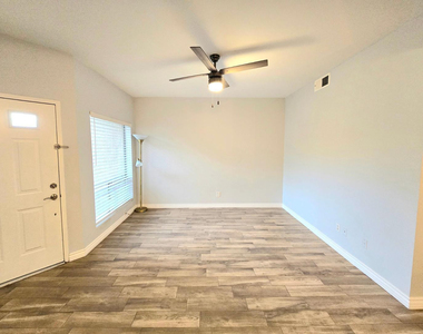 101 N 7th Street - Photo Thumbnail 11