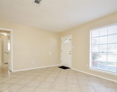 10119 Leawood - Photo Thumbnail 3