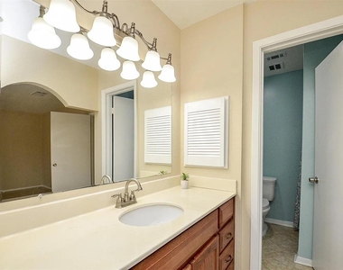 10119 Leawood - Photo Thumbnail 12