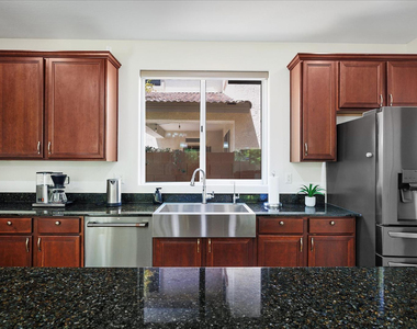 3437 E Mesquite Street - Photo Thumbnail 8