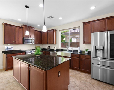 3437 E Mesquite Street - Photo Thumbnail 5