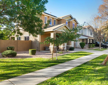 3437 E Mesquite Street - Photo Thumbnail 1