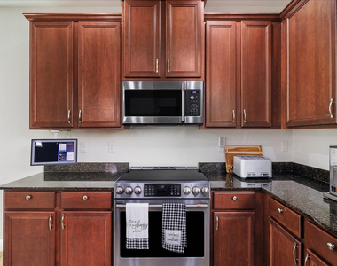 3437 E Mesquite Street - Photo Thumbnail 7