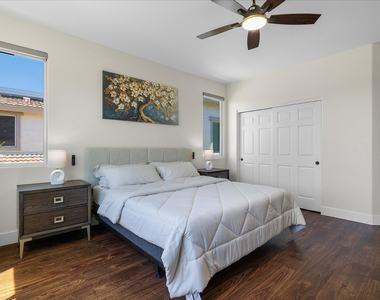 3437 E Mesquite Street - Photo Thumbnail 11