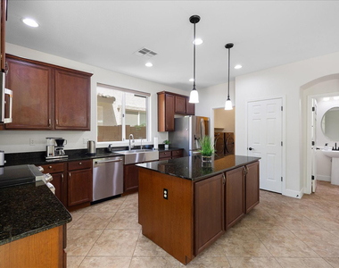 3437 E Mesquite Street - Photo Thumbnail 6