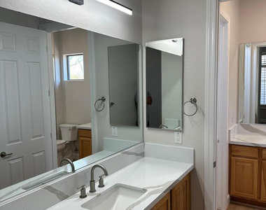 42107 N Mountain Cove Drive - Photo Thumbnail 29