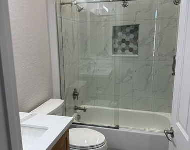 42107 N Mountain Cove Drive - Photo Thumbnail 12