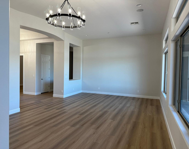 42107 N Mountain Cove Drive - Photo Thumbnail 32