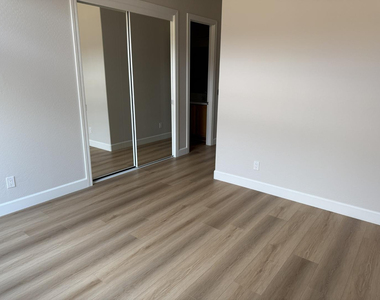 42107 N Mountain Cove Drive - Photo Thumbnail 20