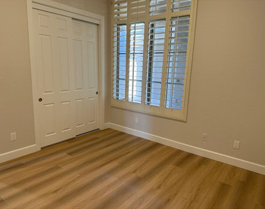 42107 N Mountain Cove Drive - Photo Thumbnail 31