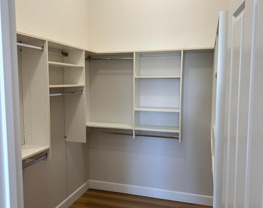 42107 N Mountain Cove Drive - Photo Thumbnail 41