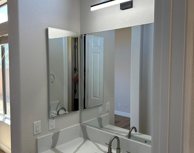 42107 N Mountain Cove Drive - Photo Thumbnail 26