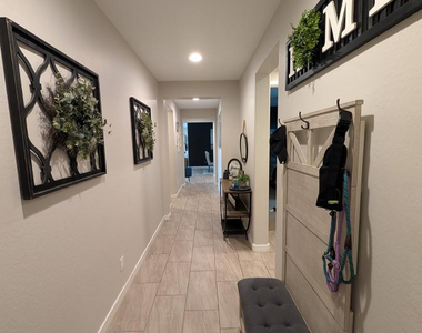 4454 N 199th Lane - Photo Thumbnail 6