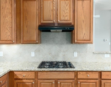 2310 Pasqua Trail - Photo Thumbnail 8