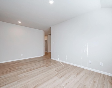1864 Canyon Live Oak Street - Photo Thumbnail 12