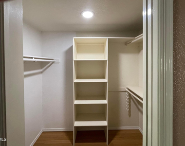 5521 E Paradise Drive - Photo Thumbnail 21