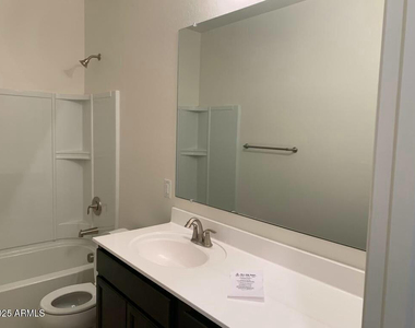341 E Rio Place - Photo Thumbnail 5