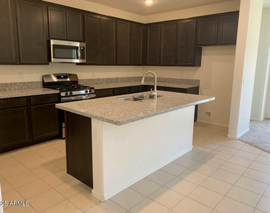 341 E Rio Place - Photo Thumbnail 3