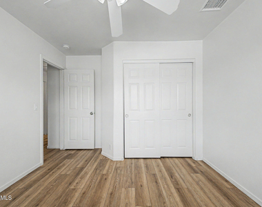 930 E Harwell Road - Photo Thumbnail 29