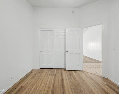 930 E Harwell Road - Photo Thumbnail 25
