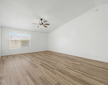 930 E Harwell Road - Photo Thumbnail 7