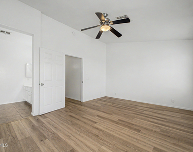 930 E Harwell Road - Photo Thumbnail 18