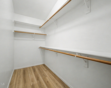 930 E Harwell Road - Photo Thumbnail 22