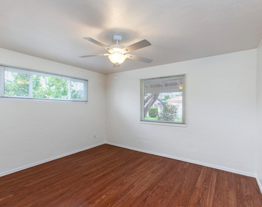 2917 E Mariposa Street - Photo Thumbnail 10