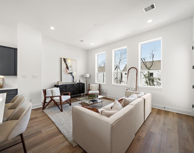 835 Elkhart Street - Photo Thumbnail 11