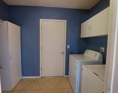 2604 Inverrary Drive - Photo Thumbnail 14