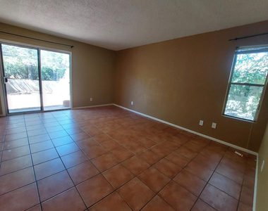 2604 Inverrary Drive - Photo Thumbnail 6