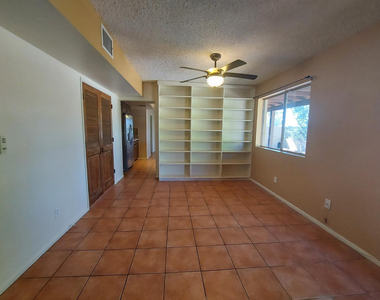 2604 Inverrary Drive - Photo Thumbnail 5