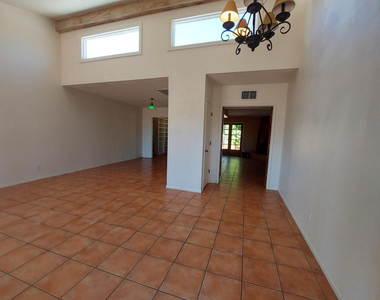 2604 Inverrary Drive - Photo Thumbnail 2