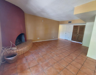 2604 Inverrary Drive - Photo Thumbnail 12